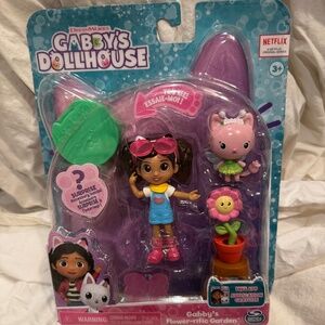 Gabbys Dollhouse Flower-rific Garden Mini Playset With Figures 6 Piece Set